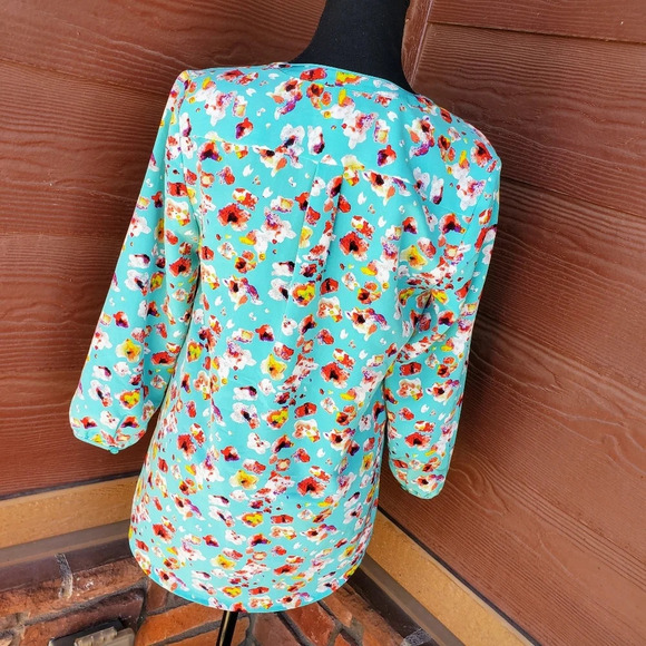 Johnston and Murphy Multicolored V-Neck Print Pockets Blouse Size Small - Picture 13 of 14